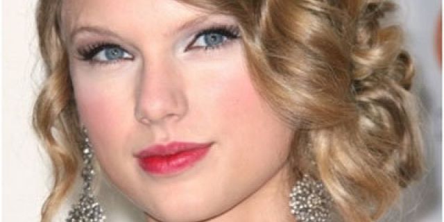 Top 10 frizura Taylor Swift