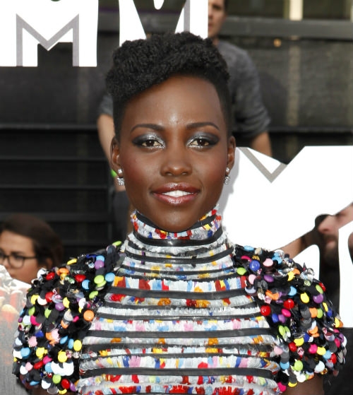 Slavne frizure: Lupita Nyongo